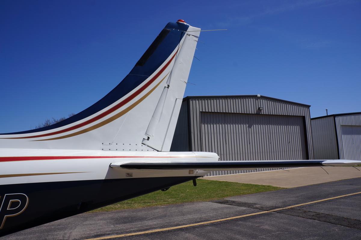 1984 Aerostar 700P Photo 6