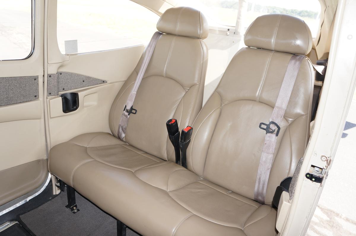 2003 Cessna Turbo 182T Skylane Photo 6