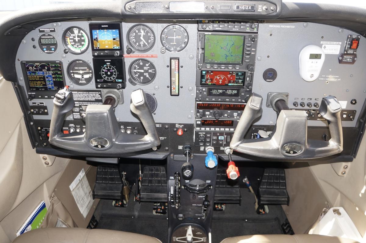 2003 Cessna Turbo 182T Skylane Photo 5