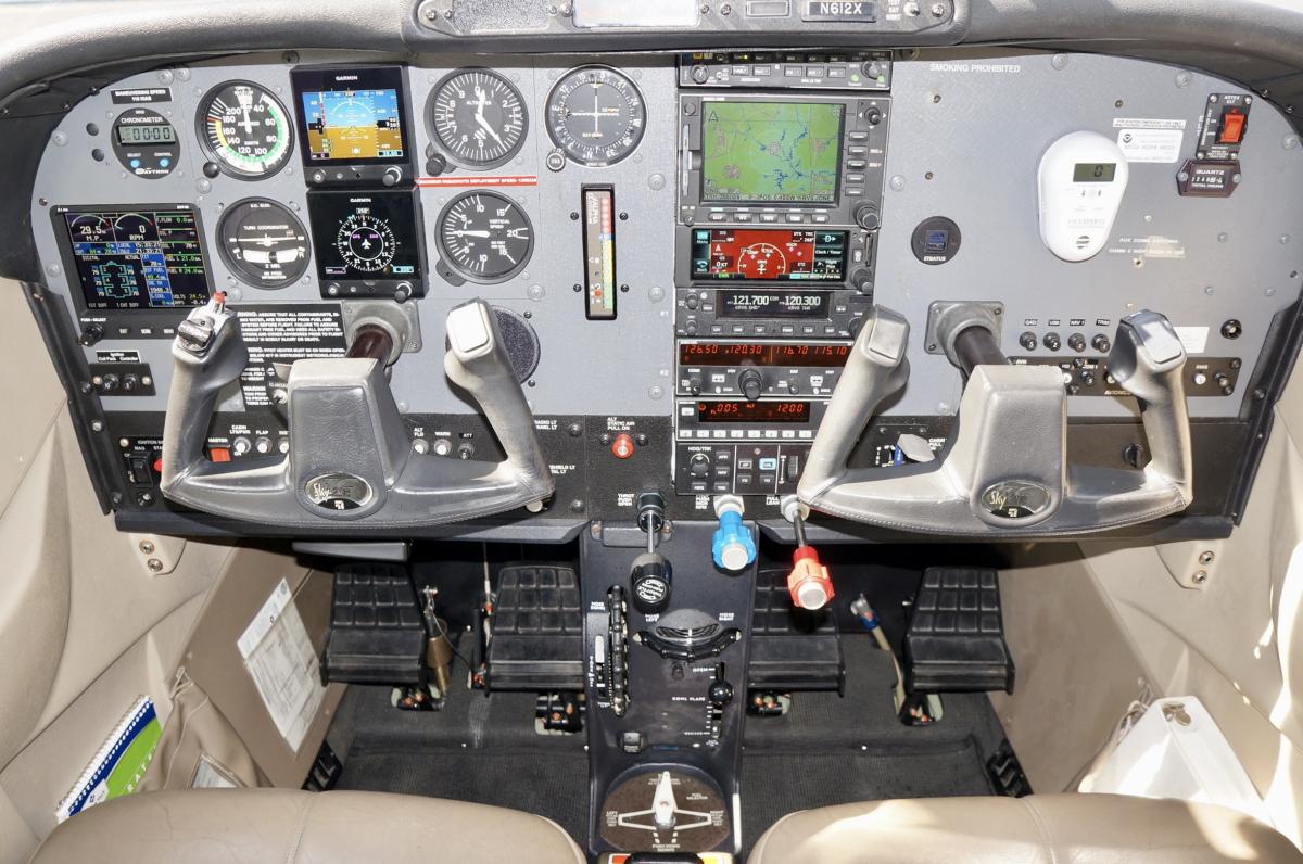2003 Cessna Turbo 182T Skylane Photo 6