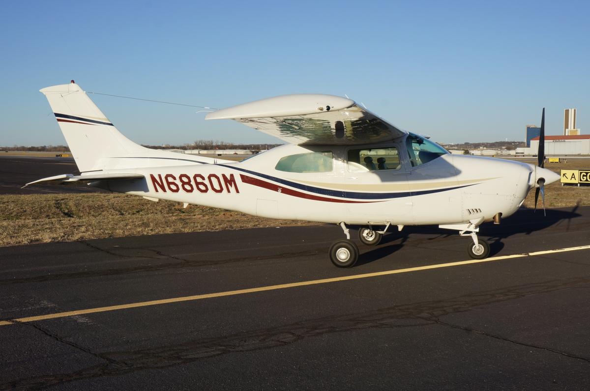 1977 Cessna Turbo 210 Photo 3