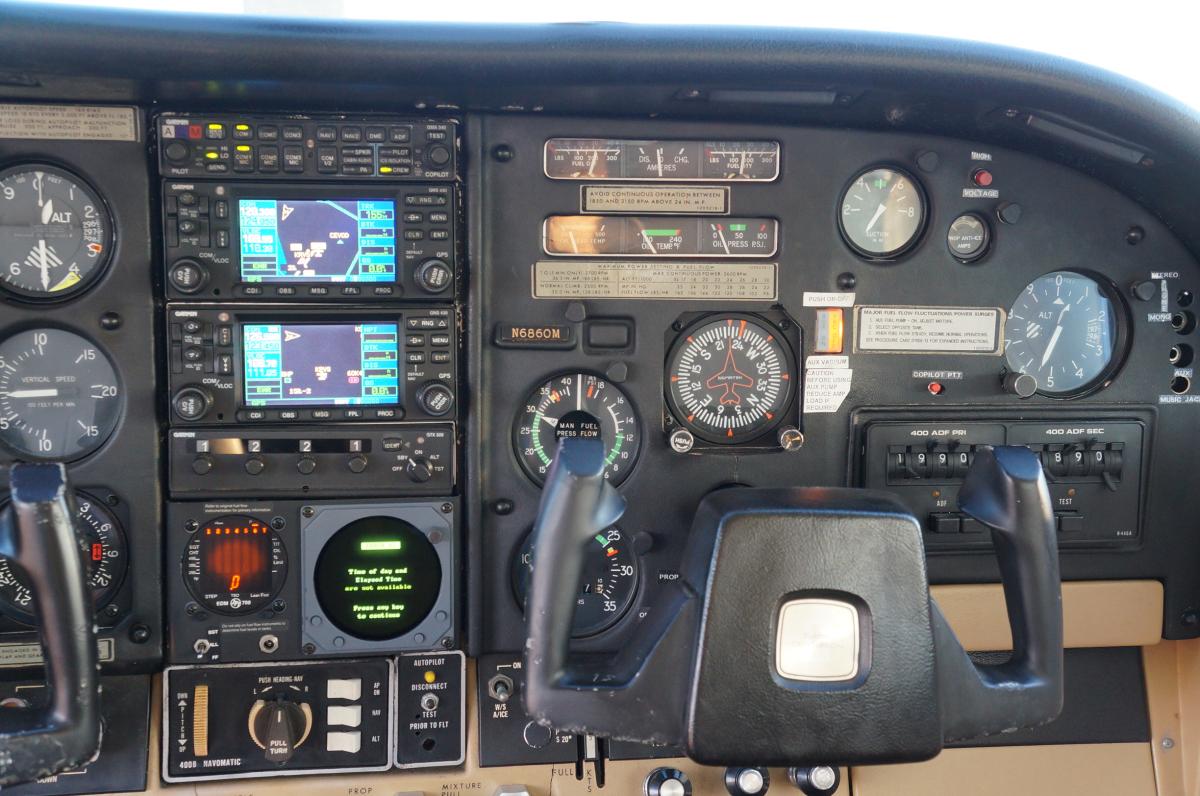 1977 Cessna Turbo 210 Photo 2