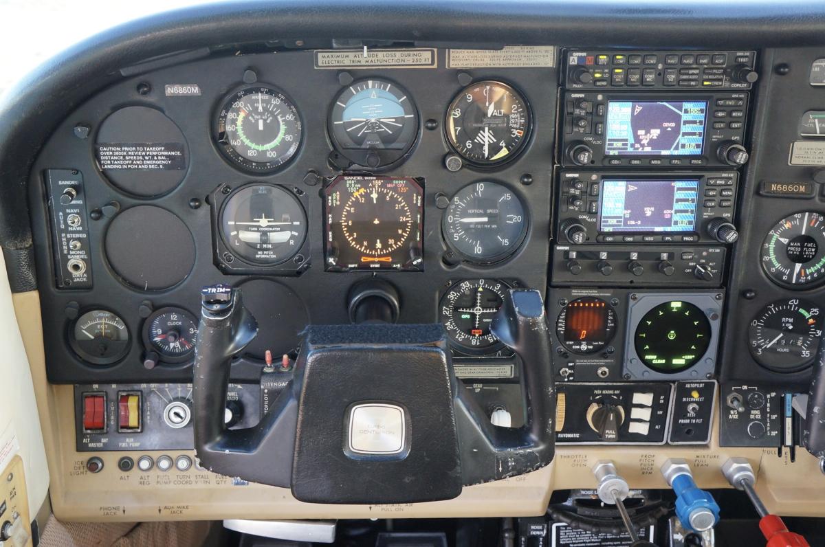 1977 Cessna Turbo 210 Photo 3