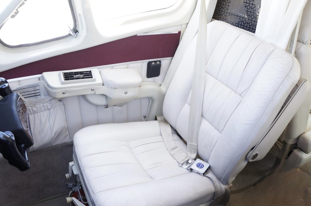 1974 Cessna 421B Photo 2