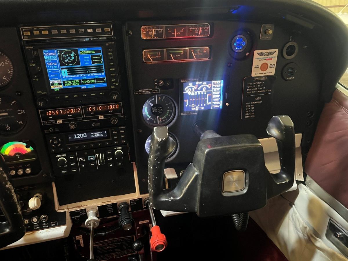 1977 Cessna 210M Photo 5