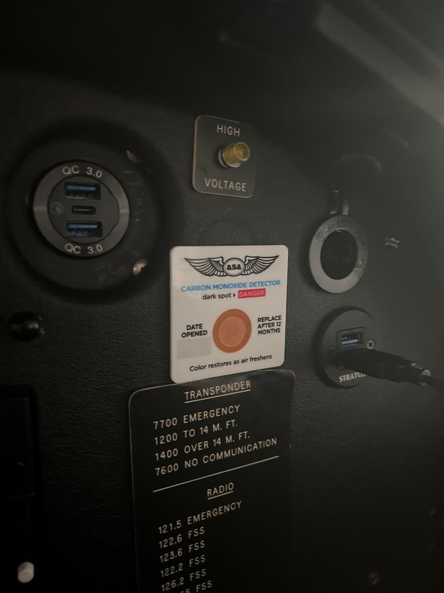 1977 Cessna 210M Photo 6