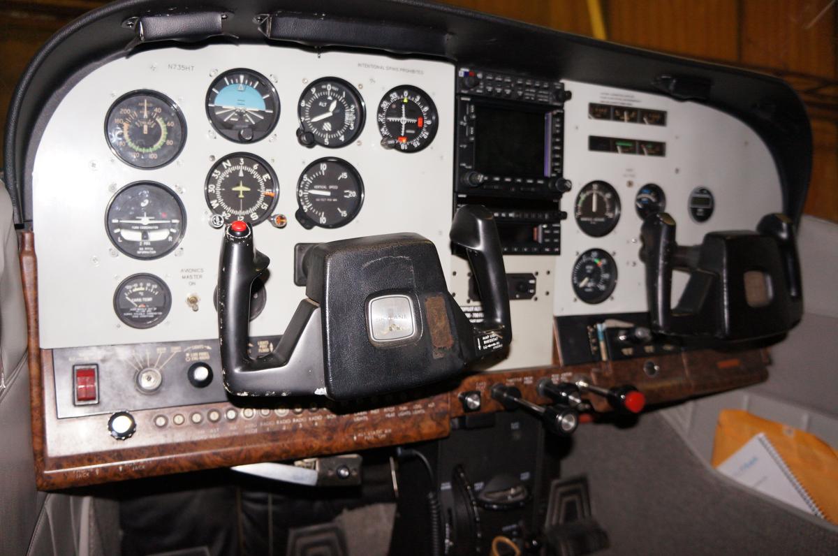 1977 Cessna 182Q Skylane Photo 3