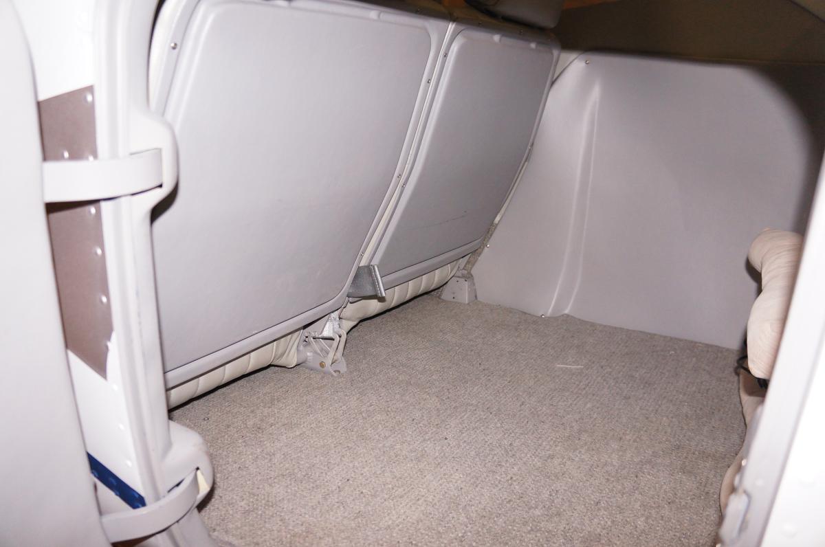 1977 Cessna 182Q Skylane Photo 2