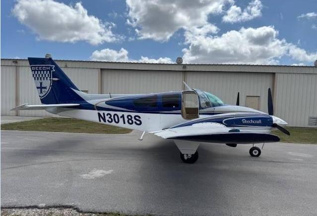 1965 Beech B55 Baron  Photo 3