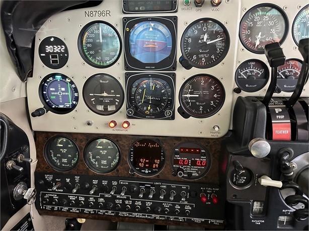 1975 BEECHCRAFT B55 BARON Photo 6