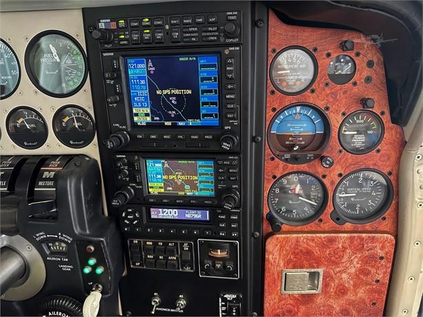 1975 BEECHCRAFT B55 BARON Photo 2