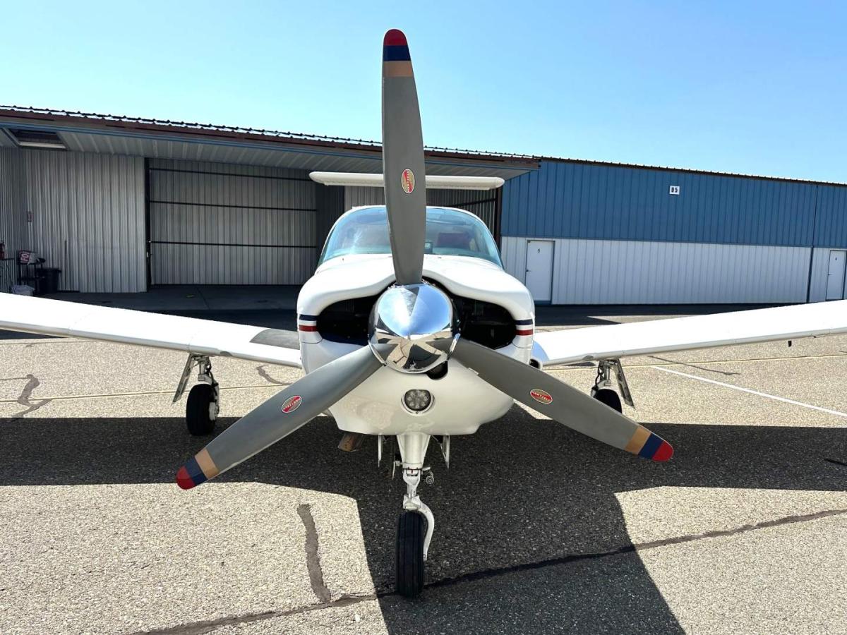 1979 PIPER LANCE II Photo 2