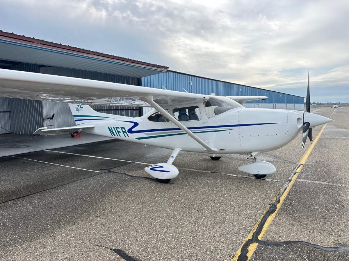 2001 Cessna T182T Photo 2