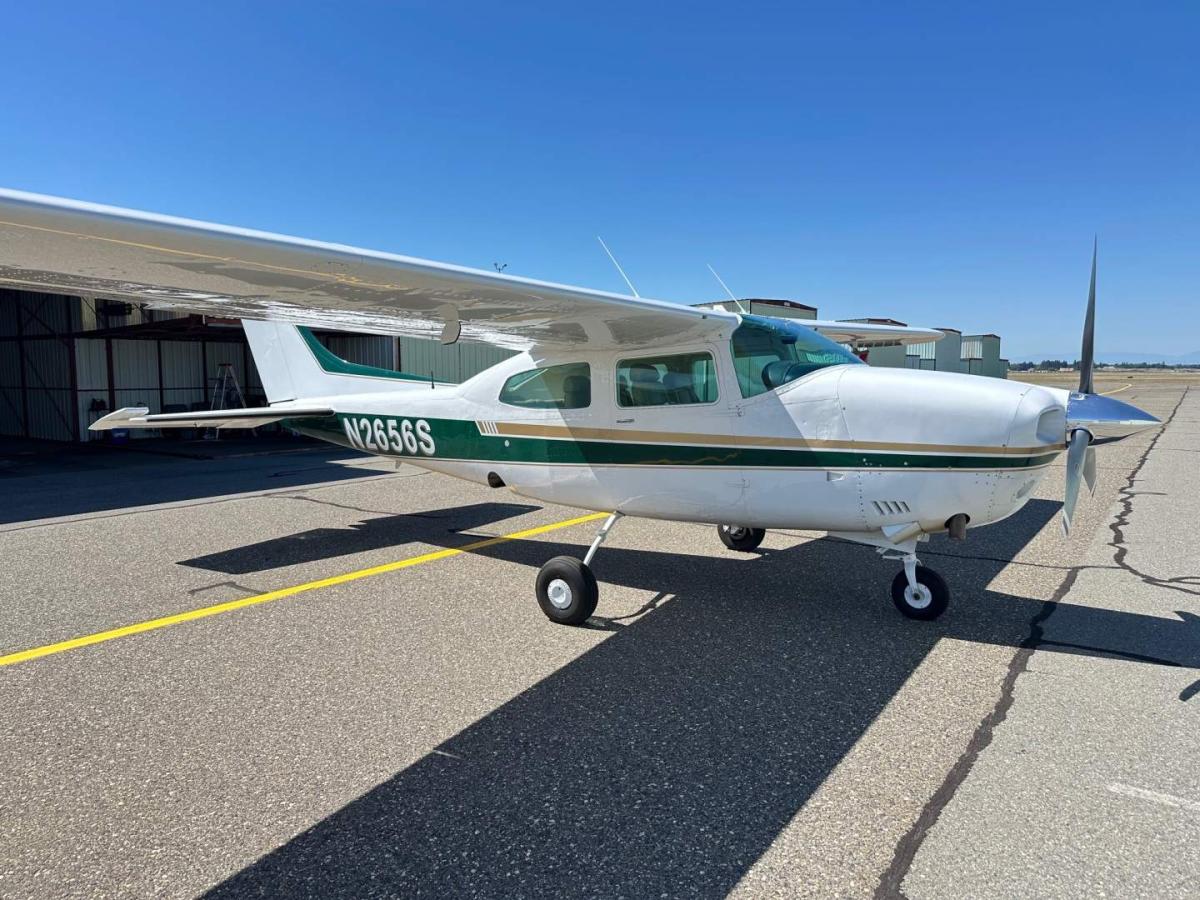 1976 Cessna T210L Photo 2