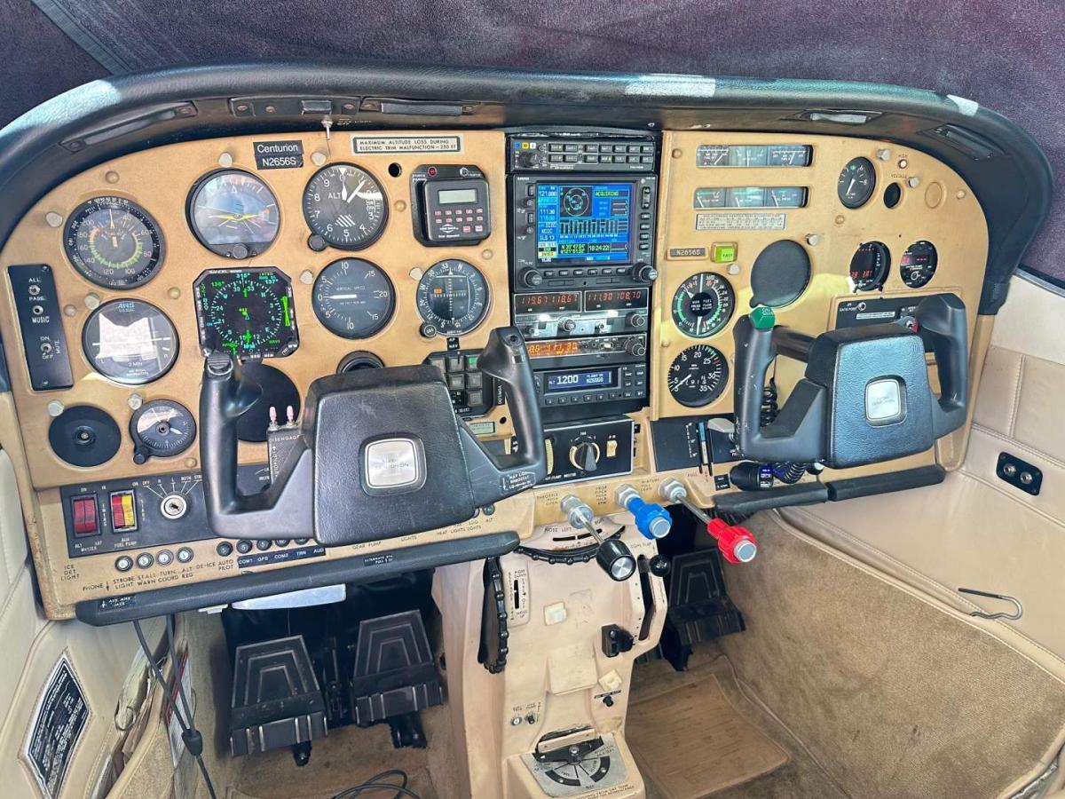 1976 Cessna T210L Photo 4