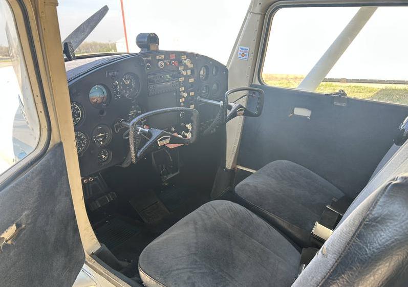 1966 Cessna 150F Photo 3