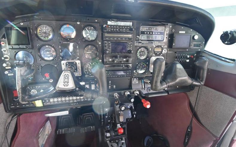 1977 CESSNA T210K TURBO CENTURION Photo 4