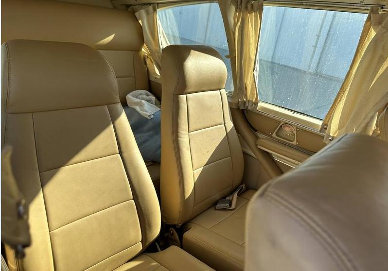 1976 Piper Aztec F Photo 2