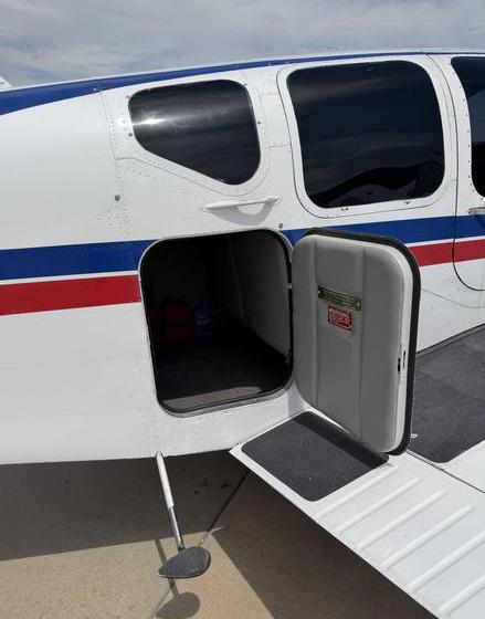 1959 Beech K35 Bonanza Photo 4