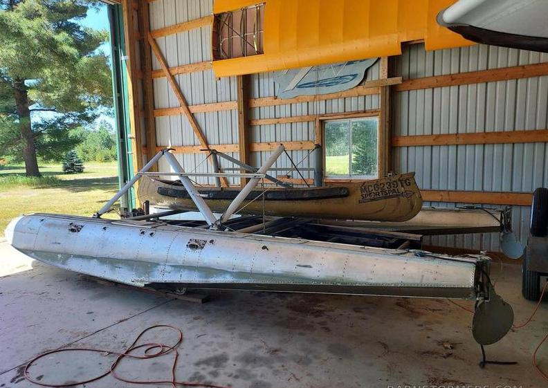 1975 Cessna 180A Floatplane Photo 2