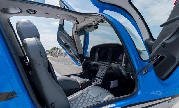 2018 CIRRUS SR22-G6 TURBO Photo 2