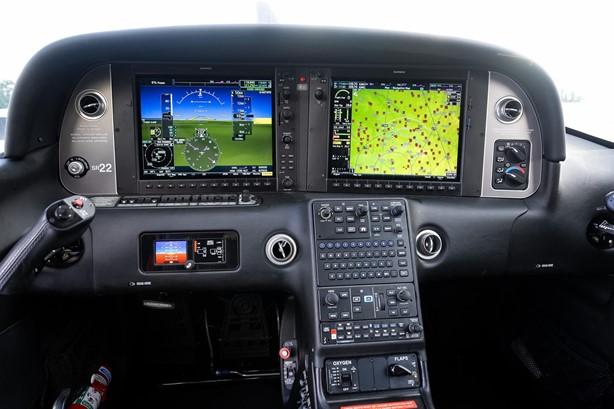 2020 CIRRUS SR22-G6 Photo 2