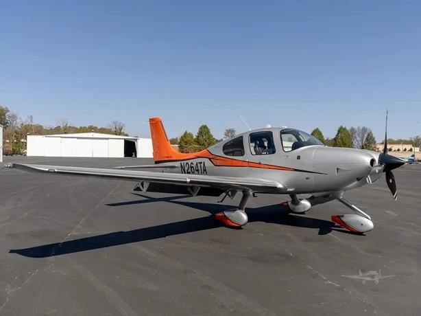2015 CIRRUS SR22-G5 TURBO Photo 2