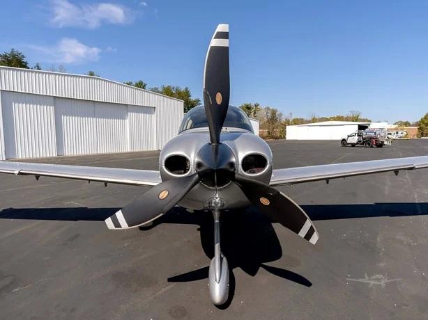 2015 CIRRUS SR22-G5 TURBO Photo 3