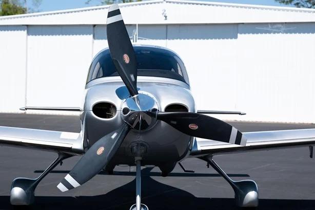 2007 CIRRUS SR22-G3 TURBO Photo 6