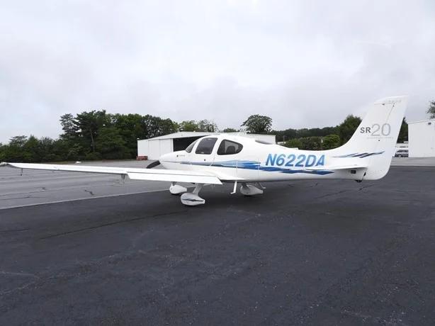 2008 CIRRUS SR20-G3 Photo 2