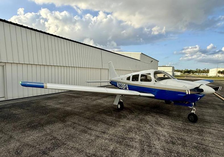 2002 Piper Arrow III Photo 3