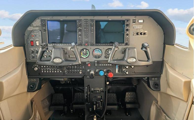 2006 Cessna T182T Photo 2