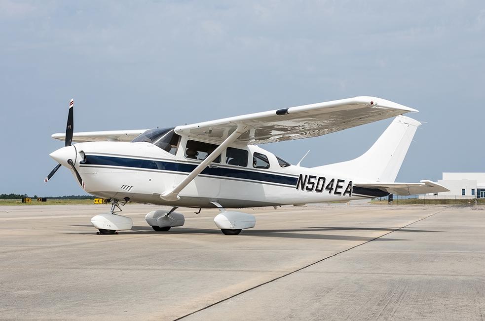 2001 Cessna 206H Photo 2