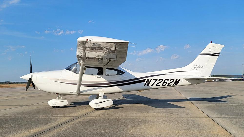 2000 Cessna 182S Skylane Photo 3