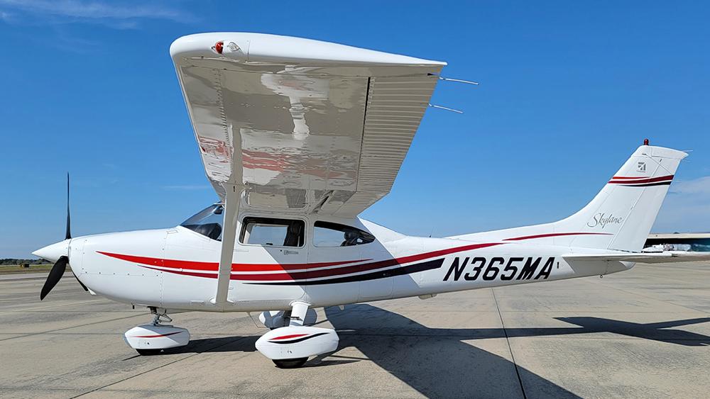 1999 Cessna 182S Skylane Photo 3