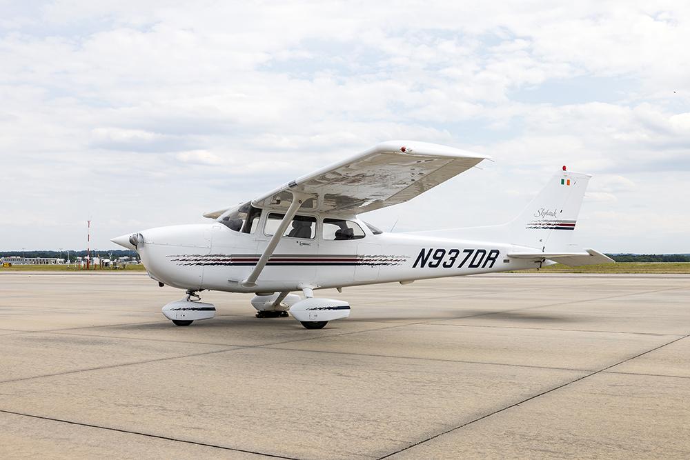 1997 Cessna 172R Photo 4