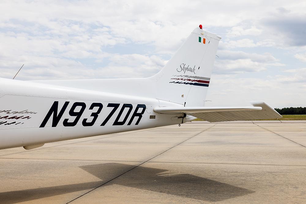 1997 Cessna 172R Photo 2