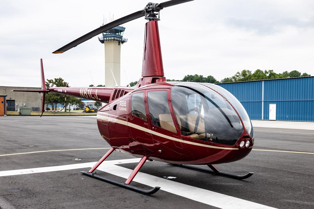 2017 Robinson R66 Photo 5