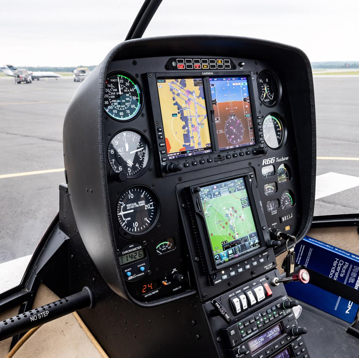 2017 Robinson R66 Photo 3