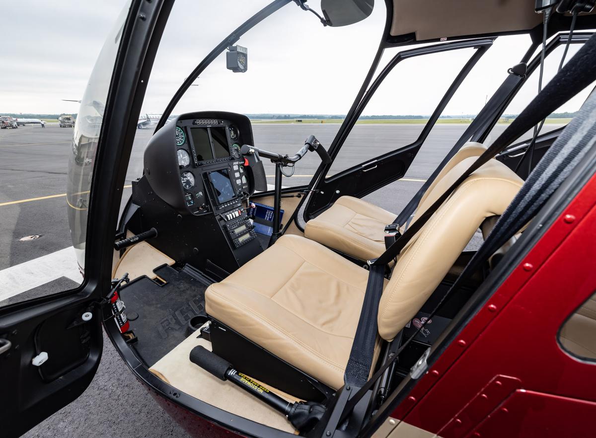 2017 Robinson R66 Photo 2