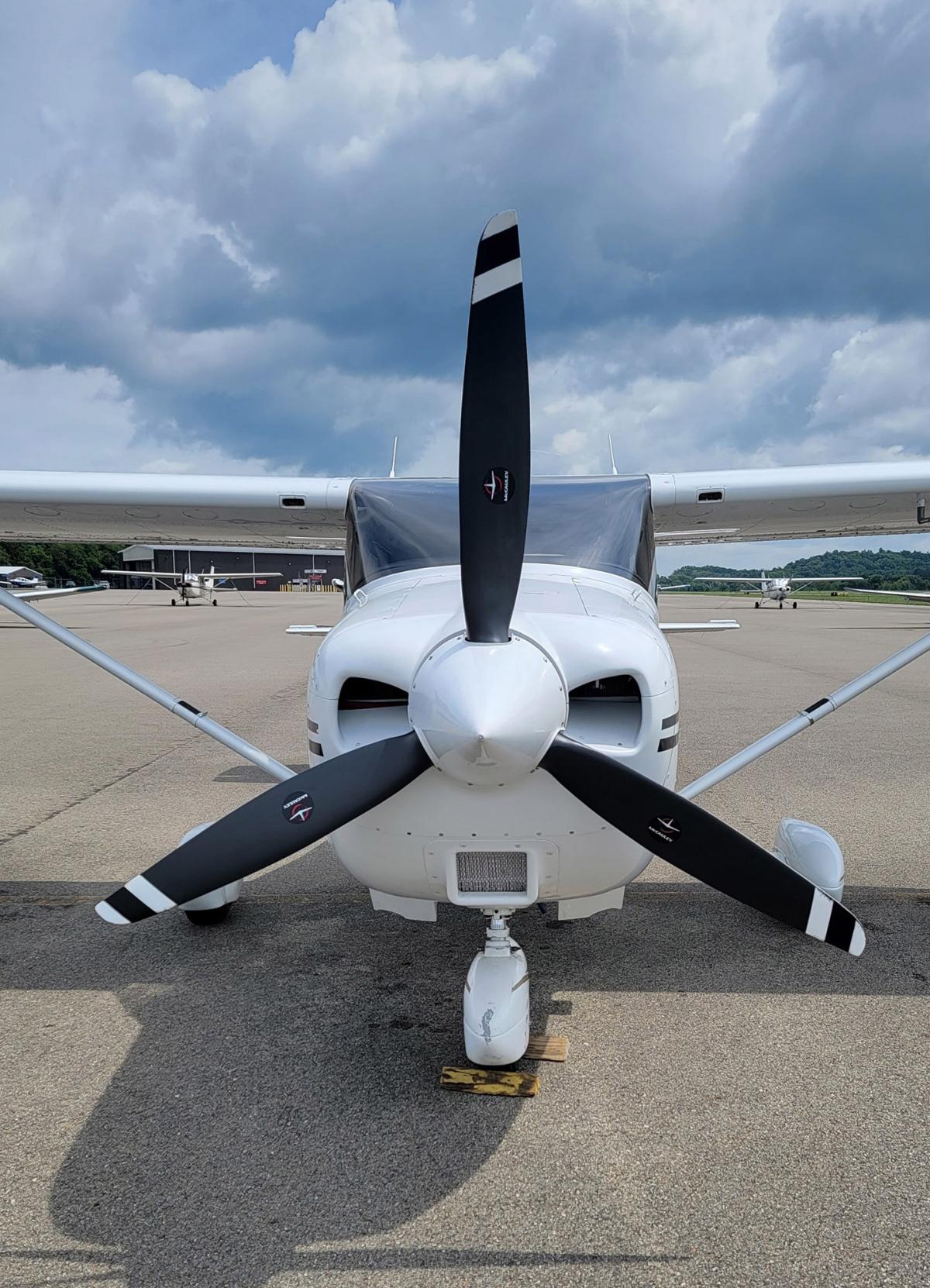1998 Cessna 182S Skylane Photo 6