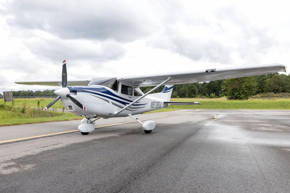 1998 Cessna 182S Skylane Photo 4
