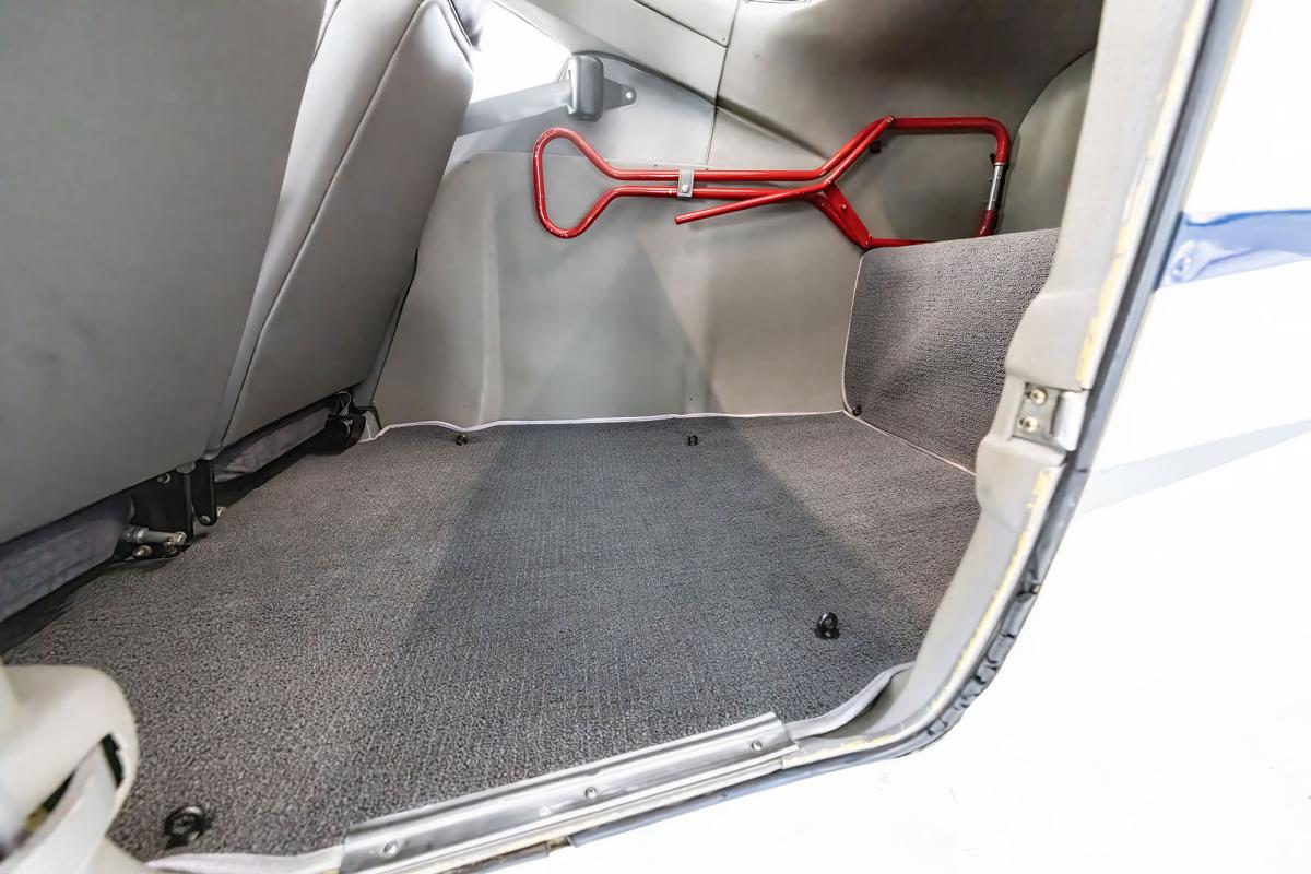 1998 Cessna 182S Skylane Photo 3