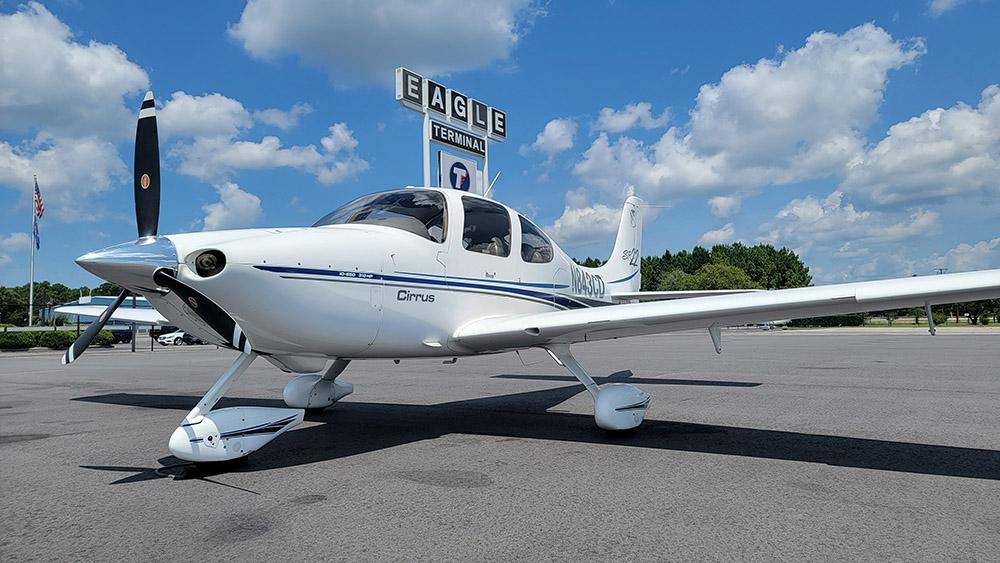 2002 Cirrus SR22 Photo 2