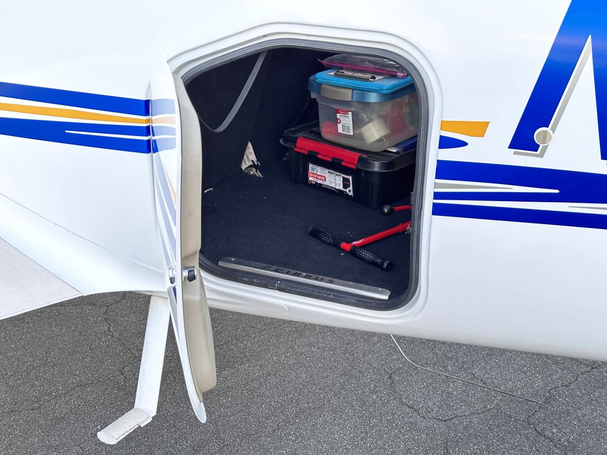 2004 CIRRUS SR20 Photo 4