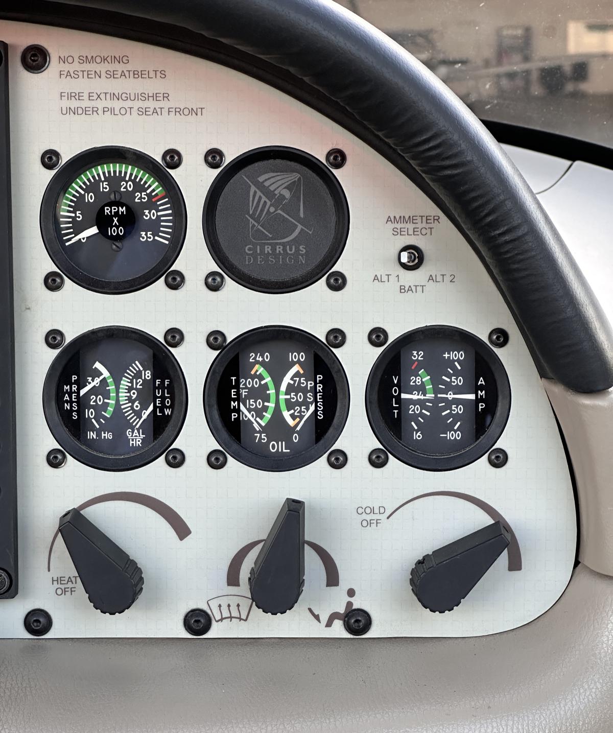 2004 CIRRUS SR20 Photo 6