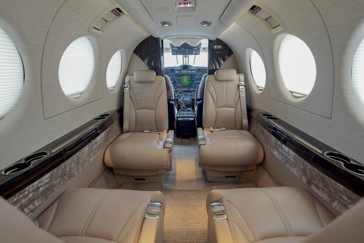 2023 SUPER KING AIR 360 Photo 4