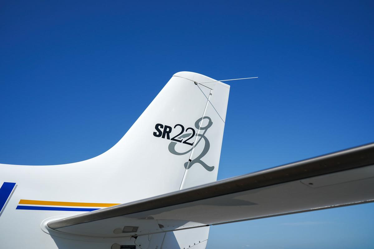 2005 CIRRUS SR22 G2 Photo 6