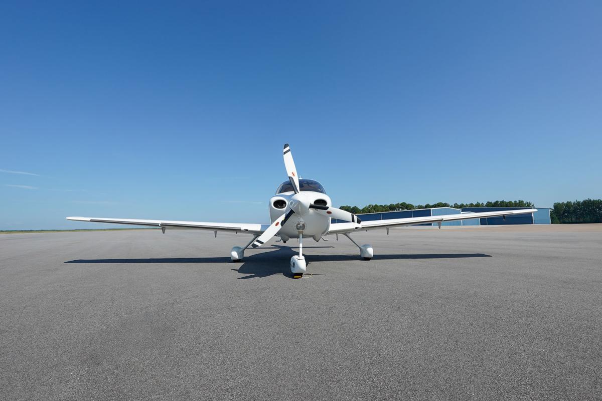 2005 CIRRUS SR22 G2 Photo 7