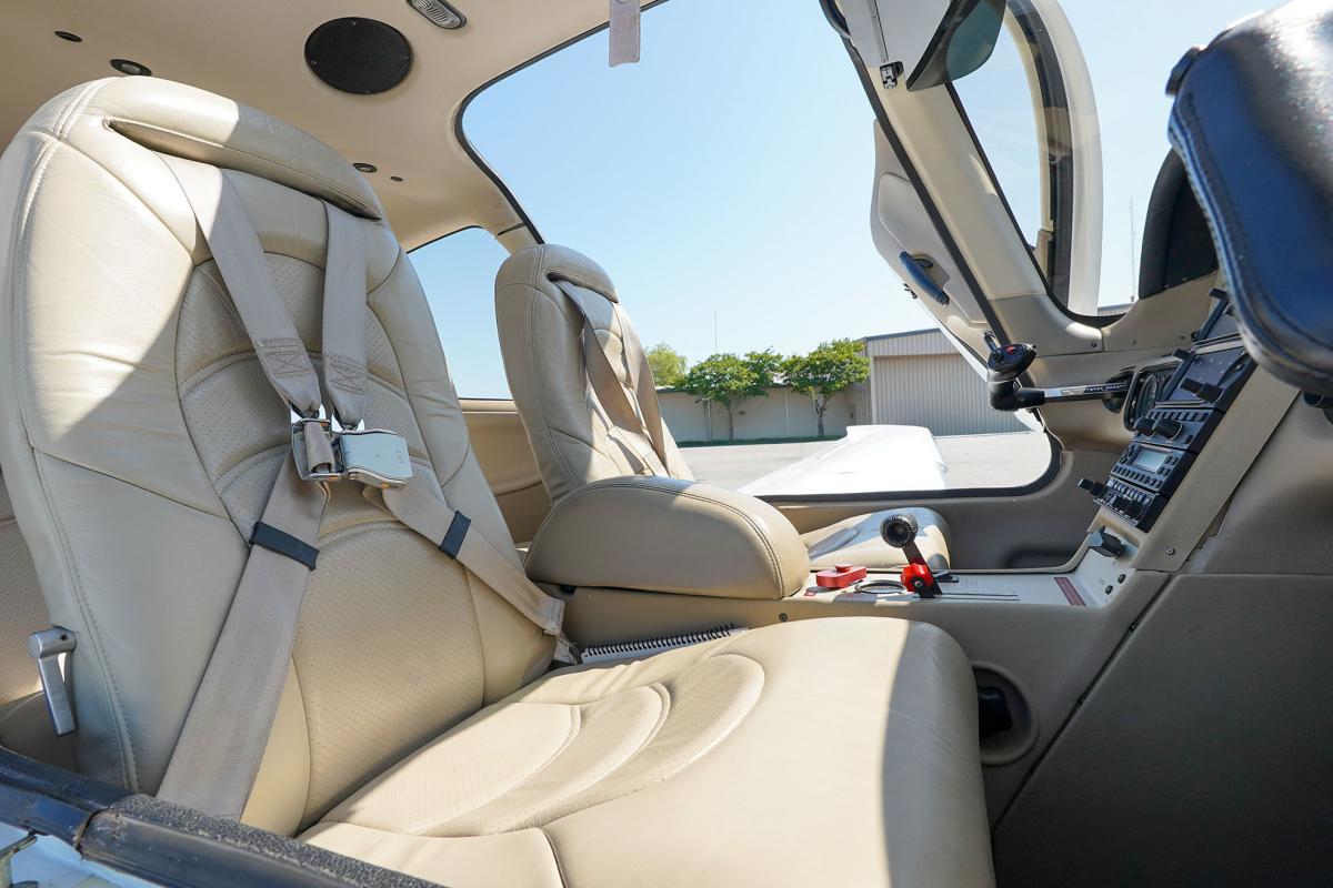 2005 CIRRUS SR22 G2 Photo 6